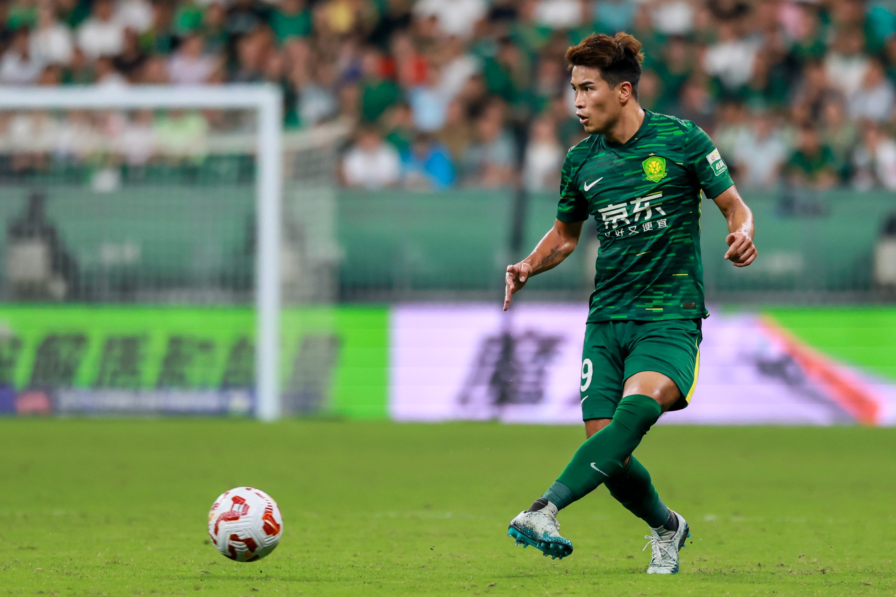 记者：乃比江因急性阑尾炎留在北京治疗，痊愈后再随国安队冬训